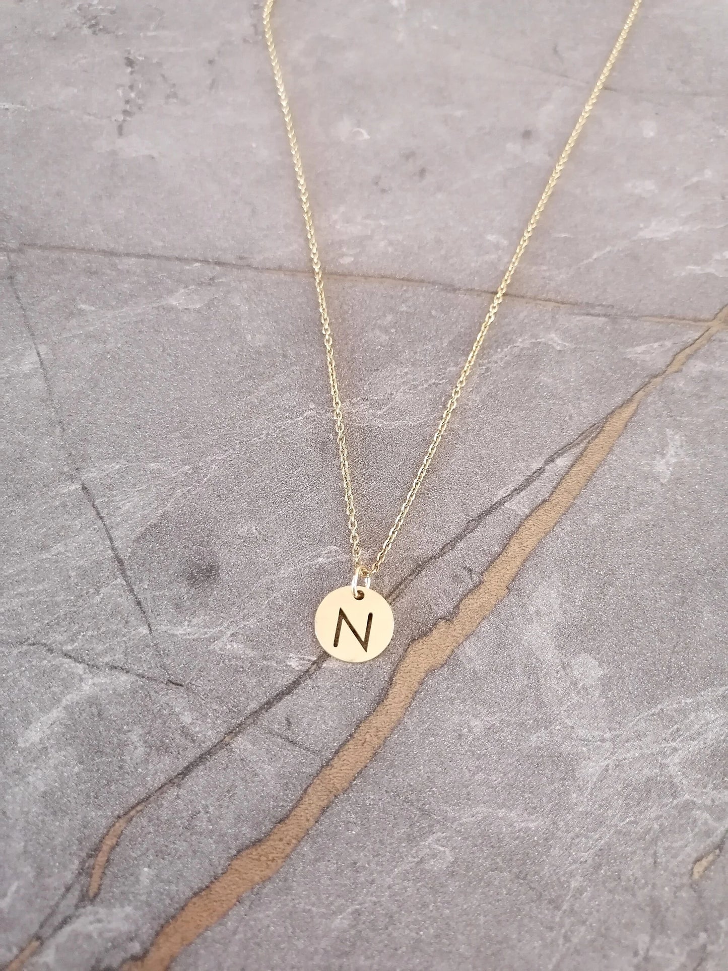 Initialen ketting - ronde bedel met letter