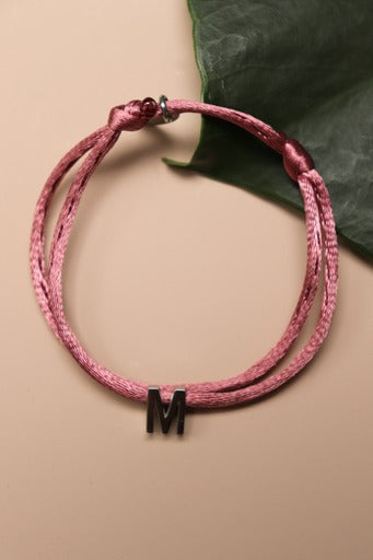Satijnen armband - kleine letter
